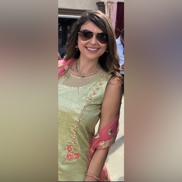 Saree - Picture 3 of 7